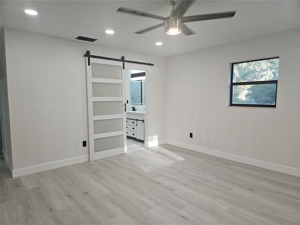 Active With Contract: $399,900 (4 beds, 2 baths, 2373 Square Feet)