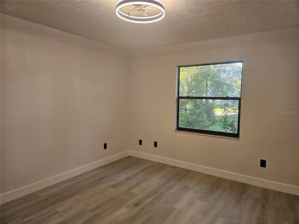 Active With Contract: $399,900 (4 beds, 2 baths, 2373 Square Feet)