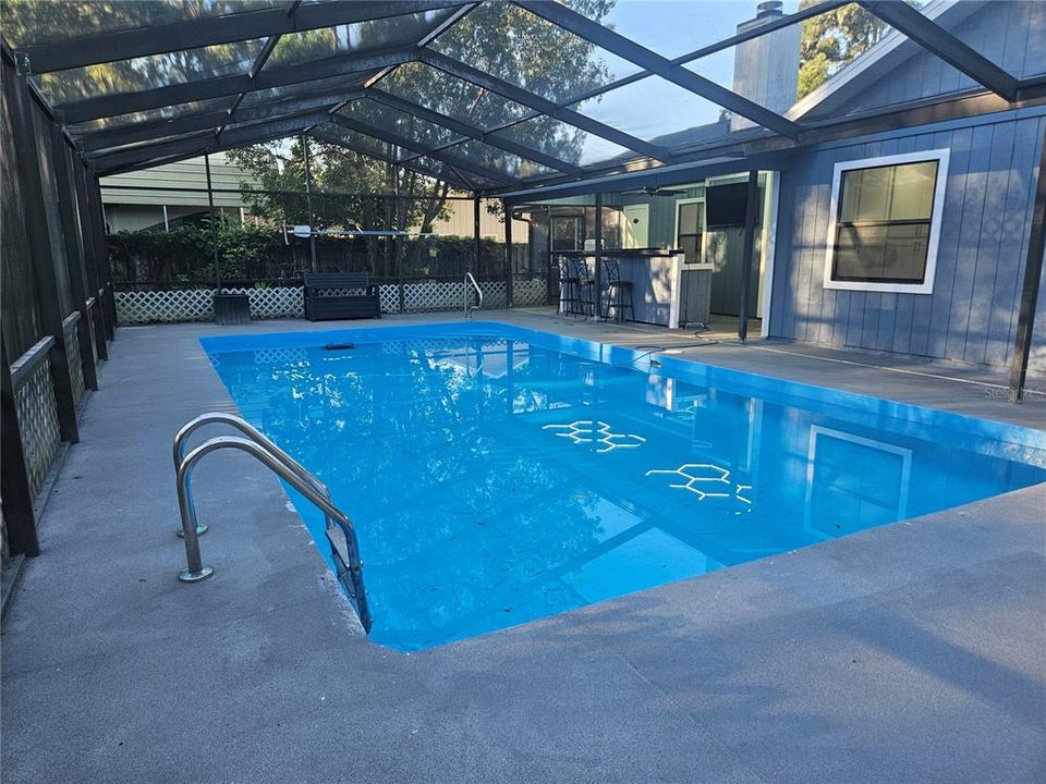 Active With Contract: $399,900 (4 beds, 2 baths, 2373 Square Feet)