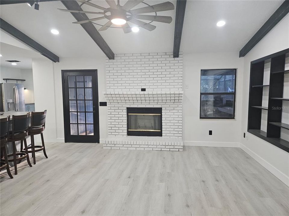 Active With Contract: $399,900 (4 beds, 2 baths, 2373 Square Feet)