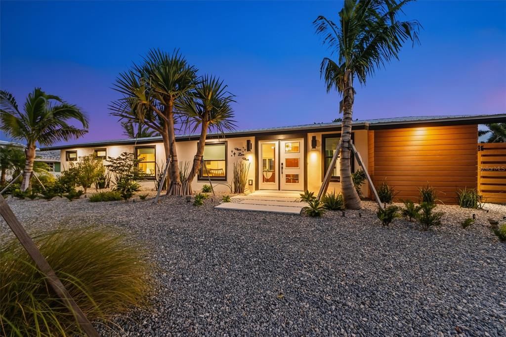 待售: $1,895,000 (3 贝兹, 3 浴室, 2557 平方英尺)