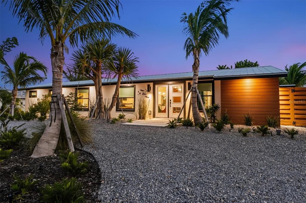 待售: $1,895,000 (3 贝兹, 3 浴室, 2557 平方英尺)