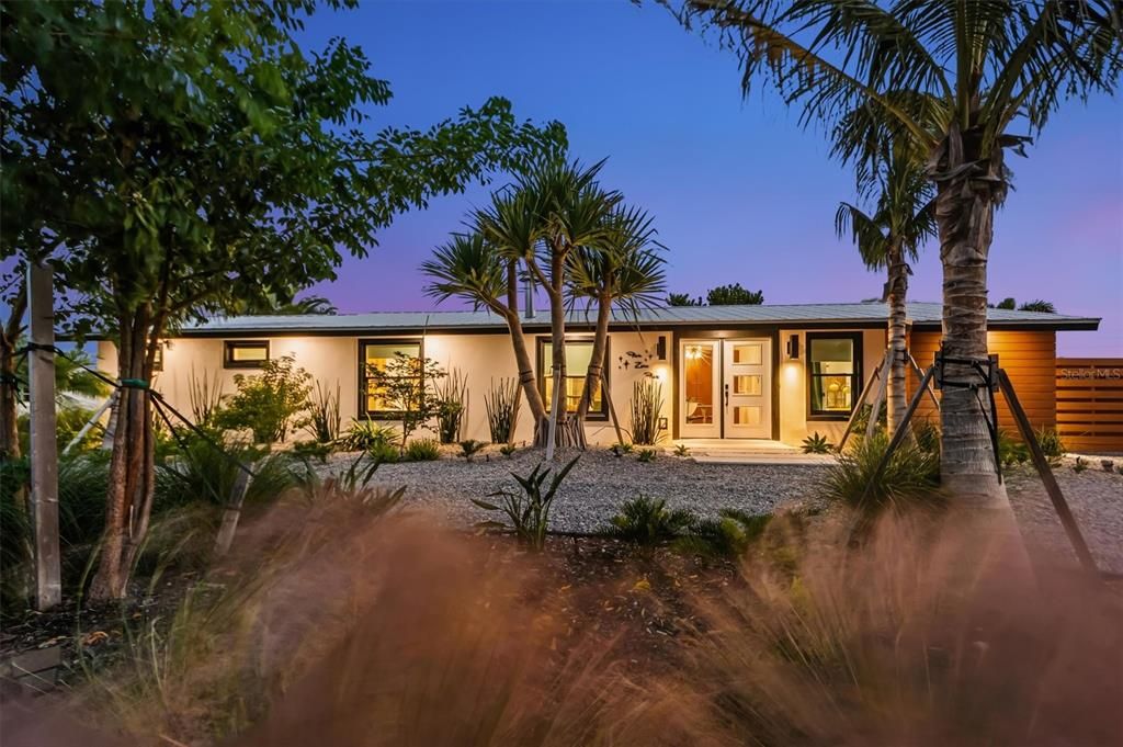 待售: $1,895,000 (3 贝兹, 3 浴室, 2557 平方英尺)