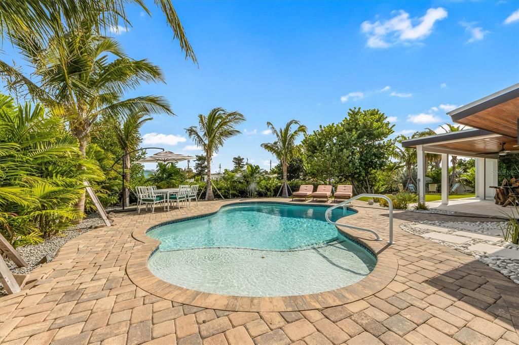 待售: $1,895,000 (3 贝兹, 3 浴室, 2557 平方英尺)