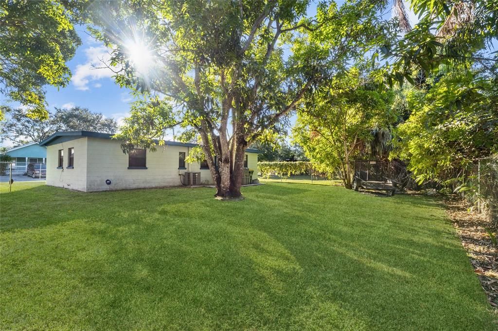 Activo con contrato: $225,000 (3 camas, 1 baños, 840 Pies cuadrados)