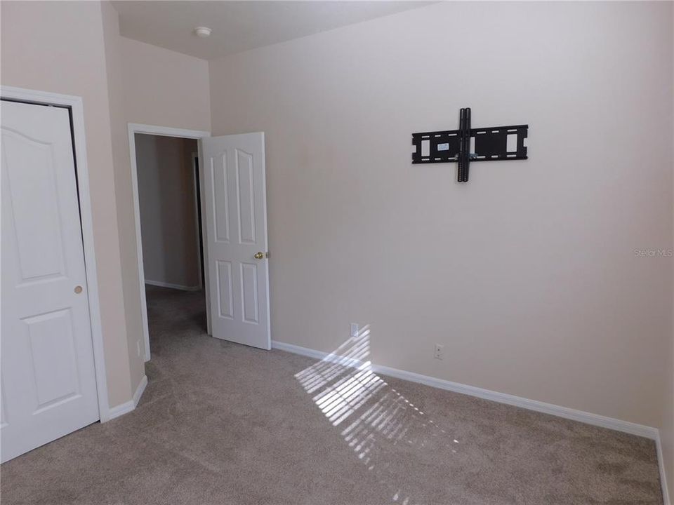 For Rent: $2,250 (3 beds, 2 baths, 1695 Square Feet)