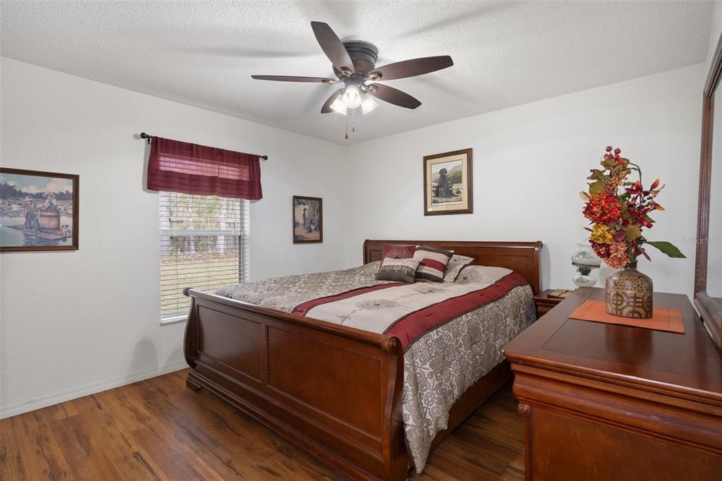 На продажу: $465,000 (3 спален, 2 ванн, 1955 Квадратных фут)