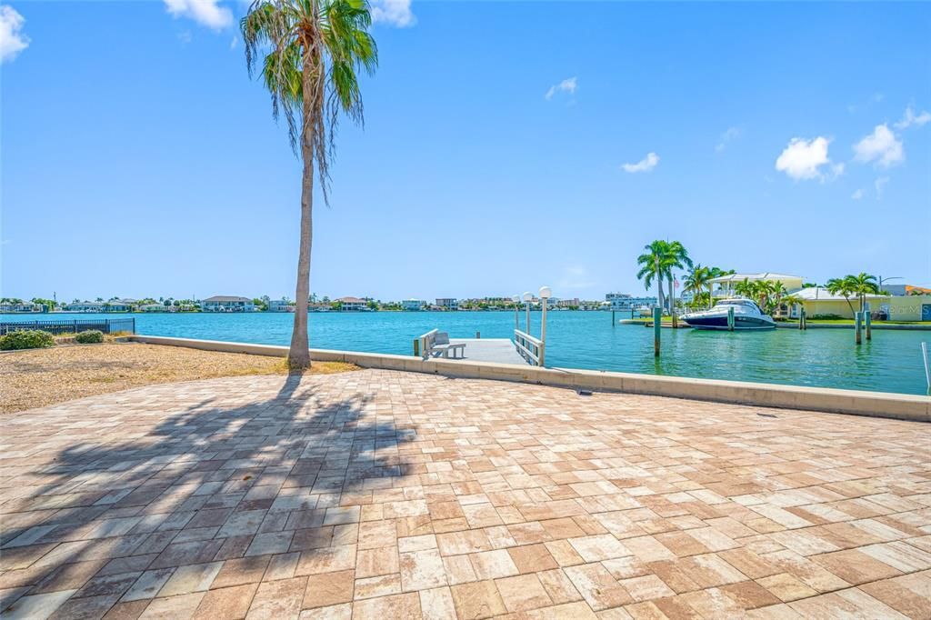 Active With Contract: $1,100,000 (3 beds, 3 baths, 1806 Square Feet)