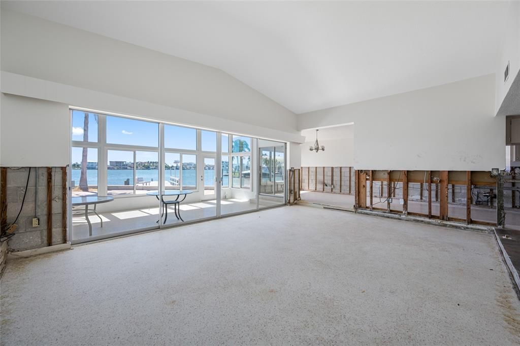 Active With Contract: $1,100,000 (3 beds, 3 baths, 1806 Square Feet)