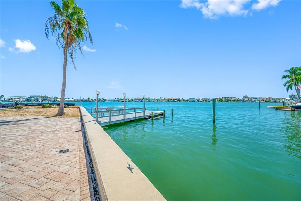 Active With Contract: $1,100,000 (3 beds, 3 baths, 1806 Square Feet)