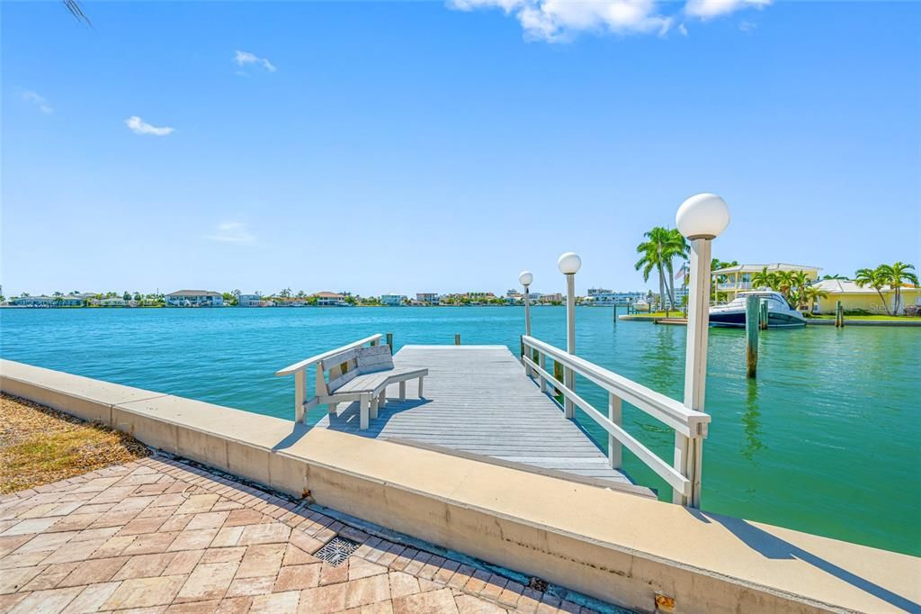 Active With Contract: $1,100,000 (3 beds, 3 baths, 1806 Square Feet)