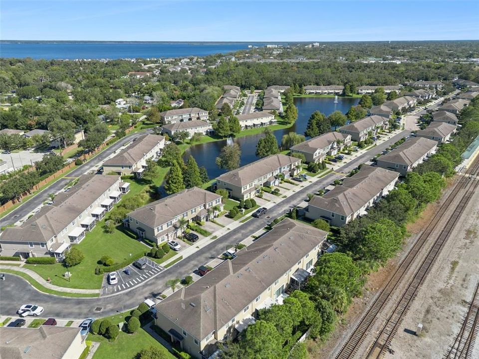 For Sale: $290,000 (3 beds, 3 baths, 1642 Square Feet)