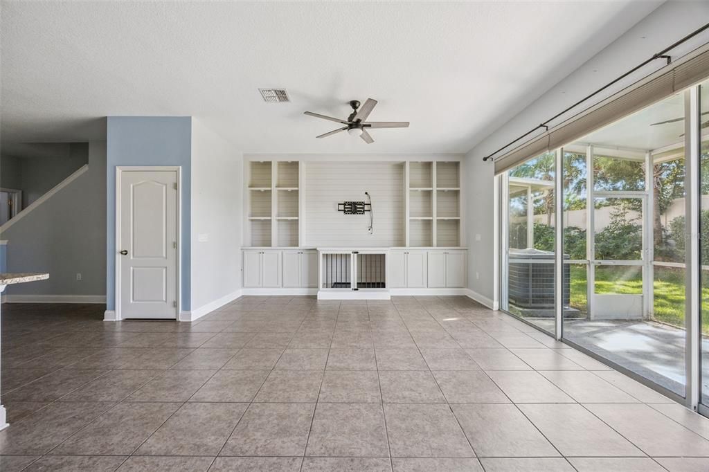 For Sale: $290,000 (3 beds, 3 baths, 1642 Square Feet)