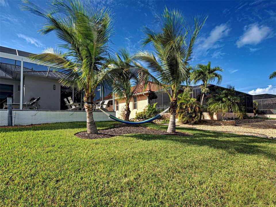 Activo con contrato: $885,000 (4 camas, 3 baños, 2104 Pies cuadrados)