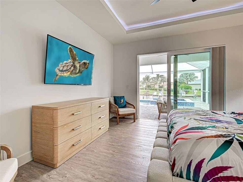 Activo con contrato: $885,000 (4 camas, 3 baños, 2104 Pies cuadrados)