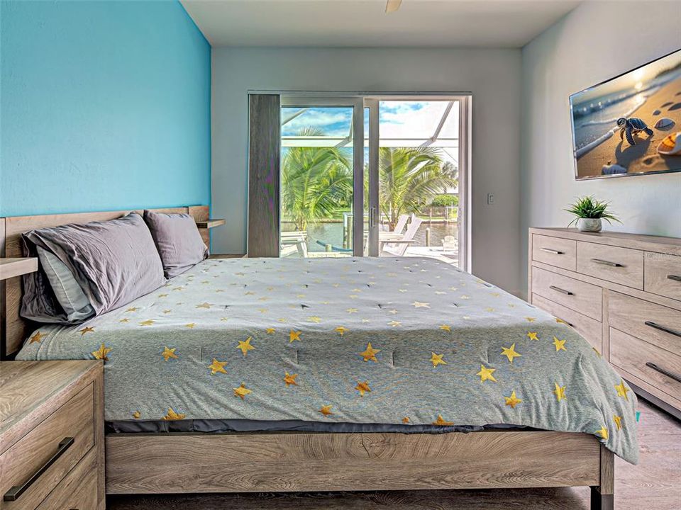 Activo con contrato: $885,000 (4 camas, 3 baños, 2104 Pies cuadrados)