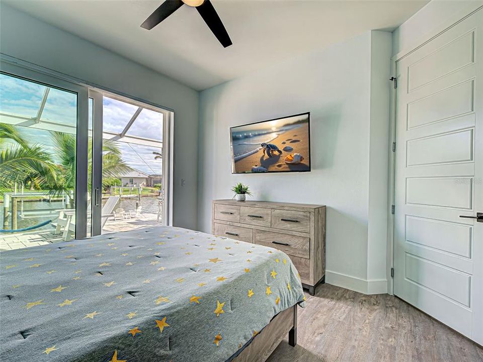 Activo con contrato: $885,000 (4 camas, 3 baños, 2104 Pies cuadrados)