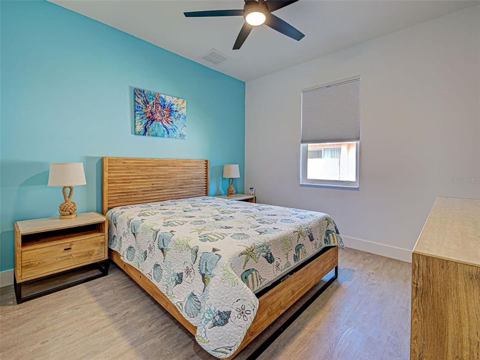 Activo con contrato: $885,000 (4 camas, 3 baños, 2104 Pies cuadrados)