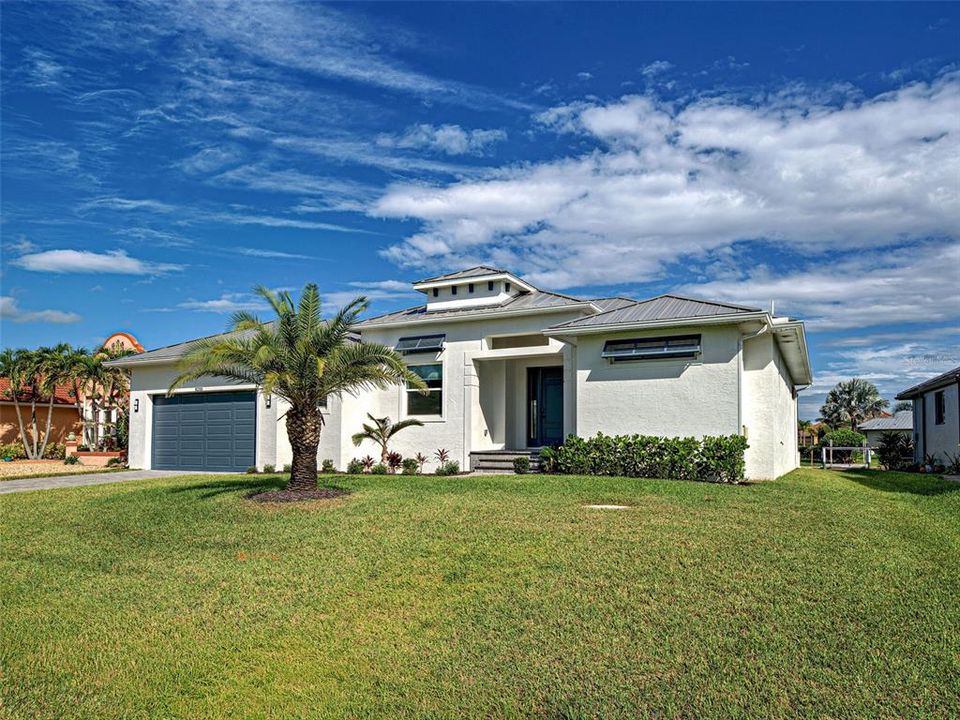 Activo con contrato: $885,000 (4 camas, 3 baños, 2104 Pies cuadrados)