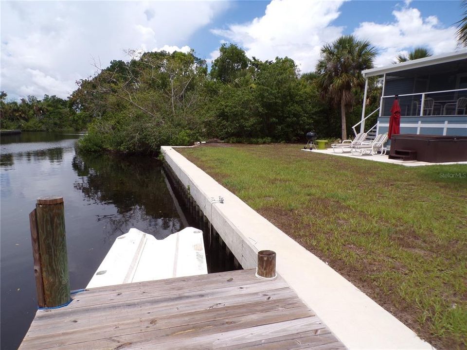 For Rent: $1,900 (3 beds, 2 baths, 1296 Square Feet)