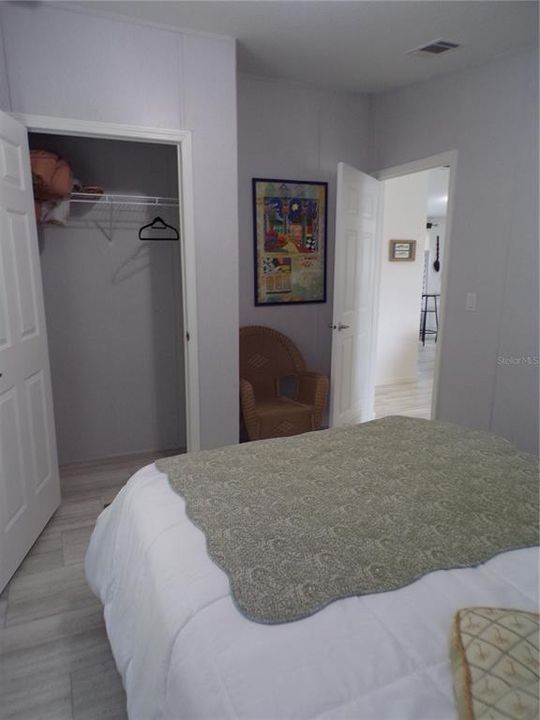 For Rent: $1,900 (3 beds, 2 baths, 1296 Square Feet)