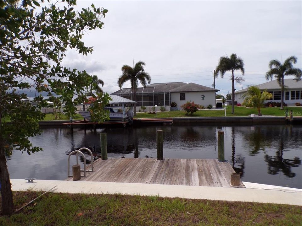 For Rent: $1,900 (3 beds, 2 baths, 1296 Square Feet)