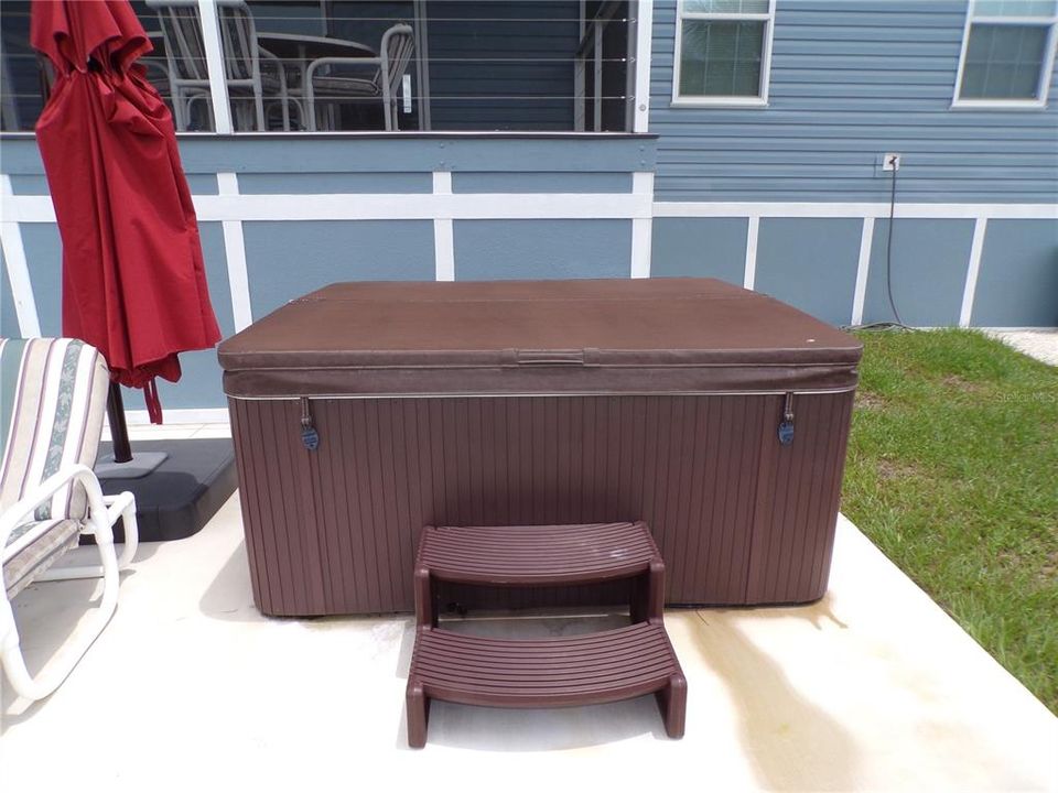 For Rent: $1,900 (3 beds, 2 baths, 1296 Square Feet)