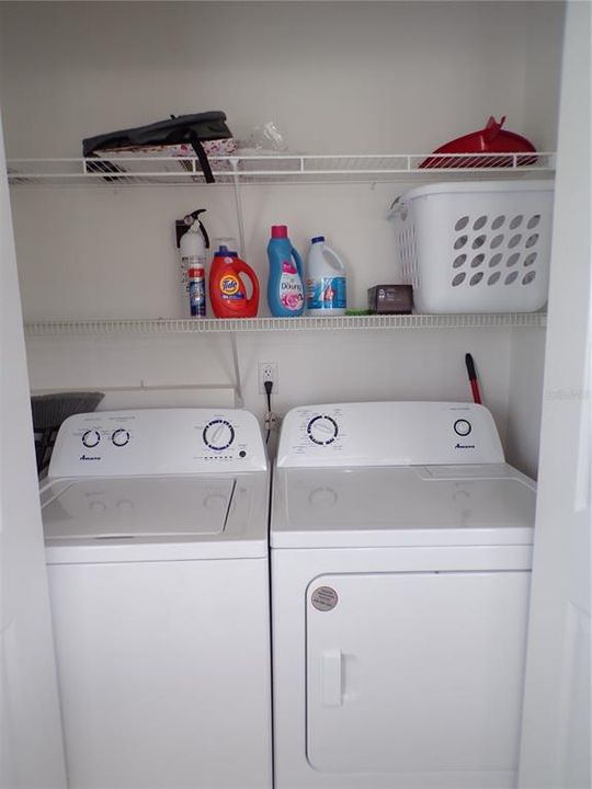 For Rent: $1,900 (3 beds, 2 baths, 1296 Square Feet)