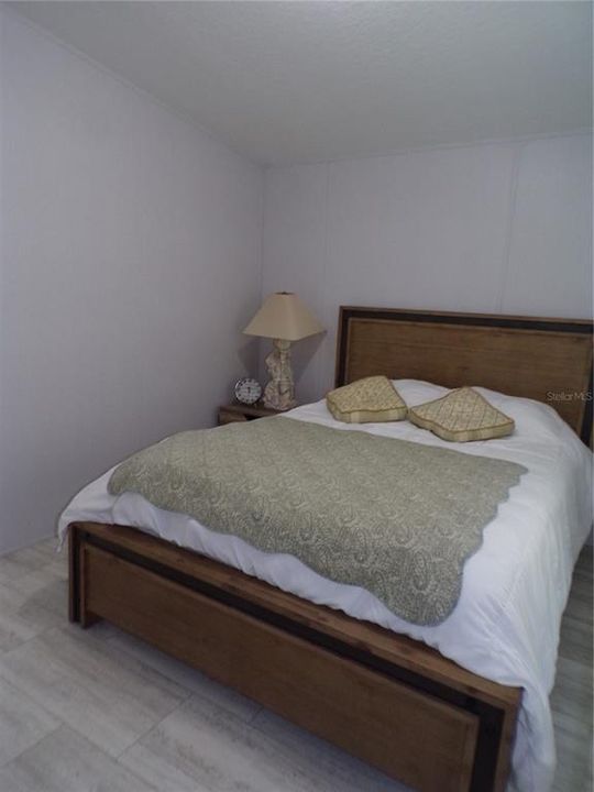 For Rent: $1,900 (3 beds, 2 baths, 1296 Square Feet)