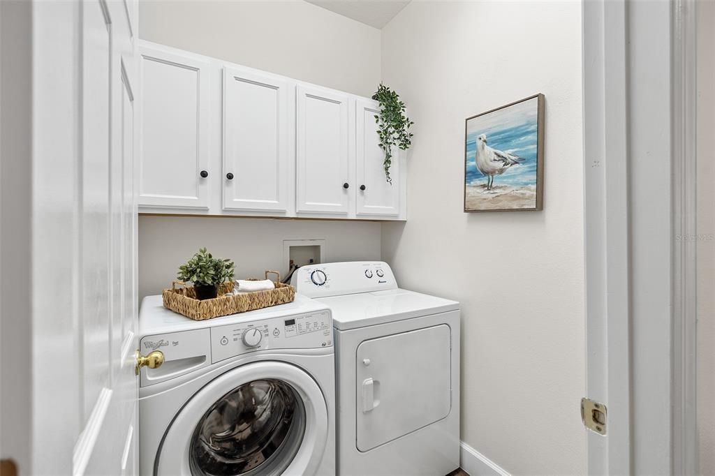 Под контрактом: $765,000 (5 спален, 3 ванн, 2946 Квадратных фут)