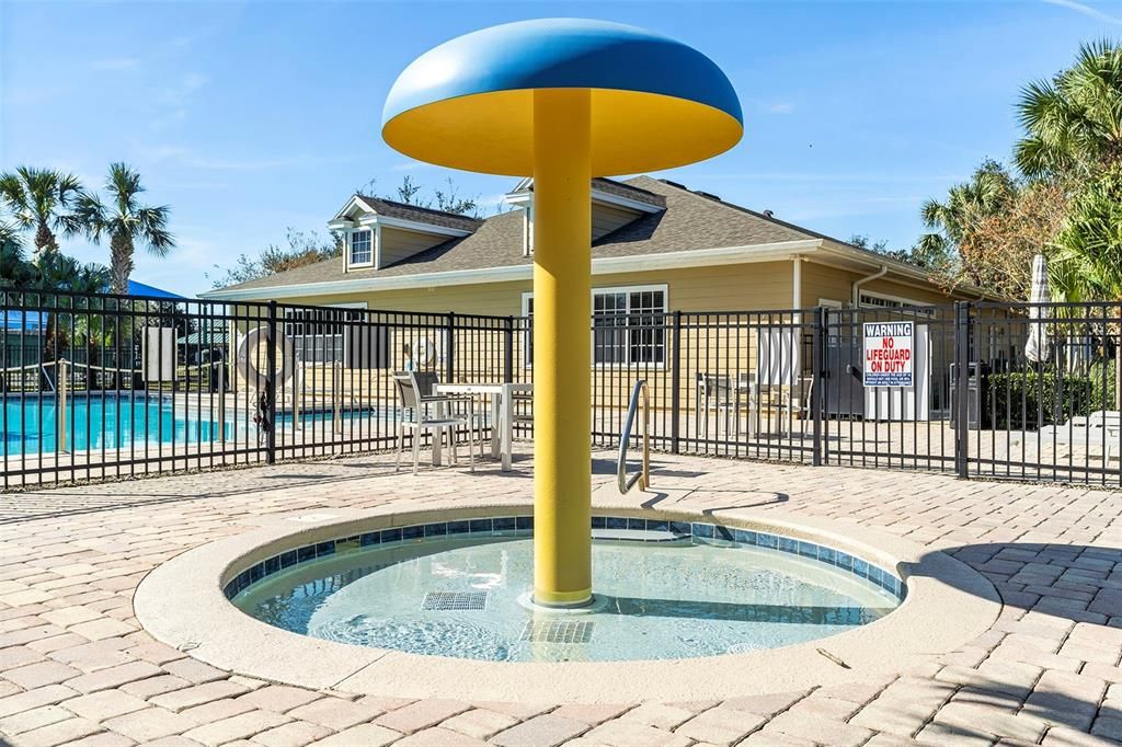 Под контрактом: $765,000 (5 спален, 3 ванн, 2946 Квадратных фут)