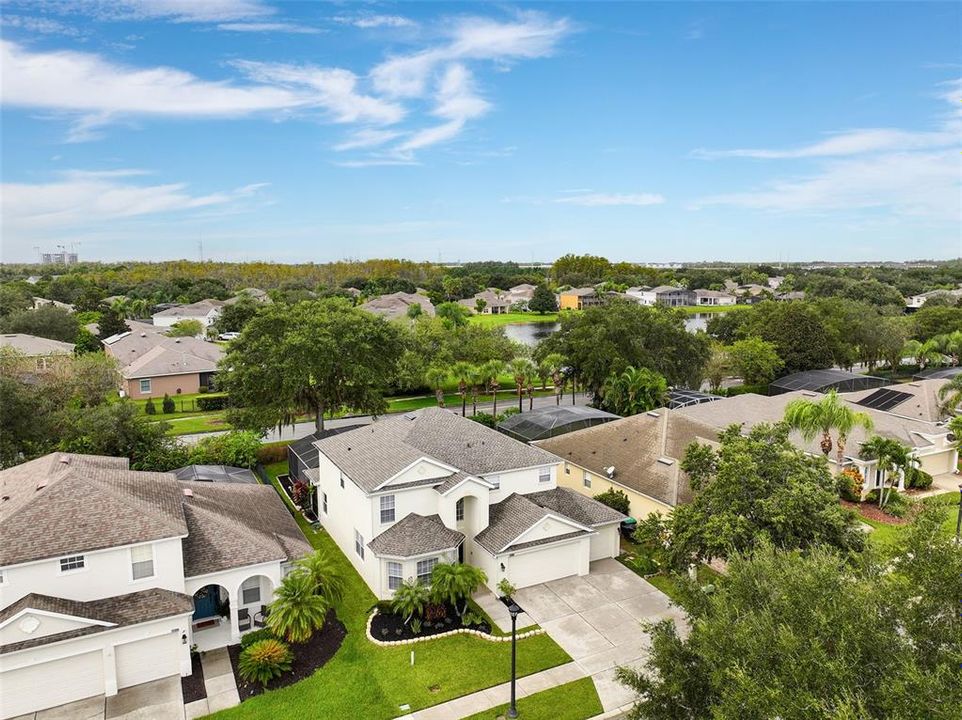 Под контрактом: $765,000 (5 спален, 3 ванн, 2946 Квадратных фут)