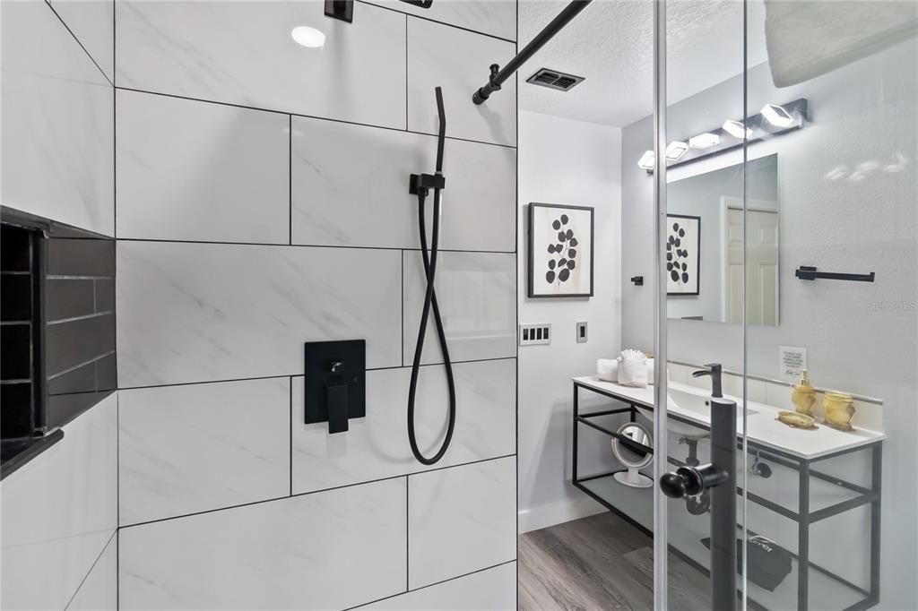 For Sale: $419,000 (4 beds, 2 baths, 1477 Square Feet)