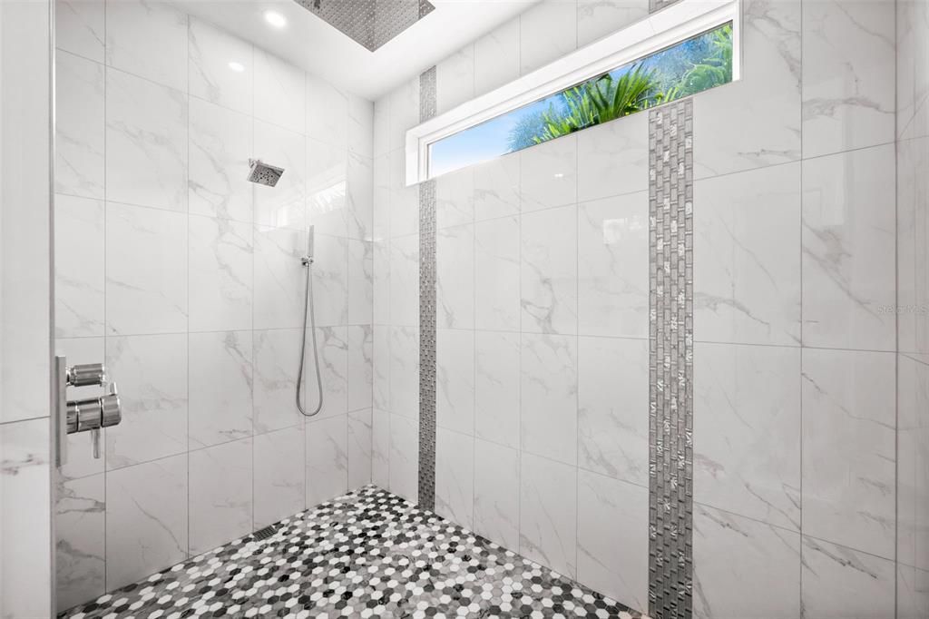 Active With Contract: $1,300,000 (4 beds, 2 baths, 2605 Square Feet)