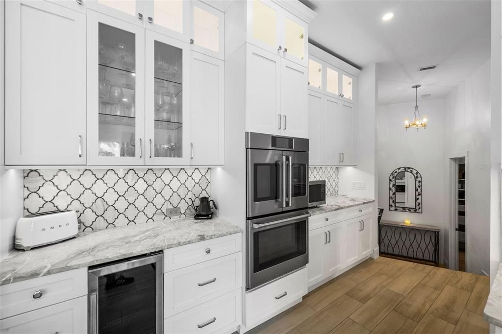 Active With Contract: $1,300,000 (4 beds, 2 baths, 2605 Square Feet)