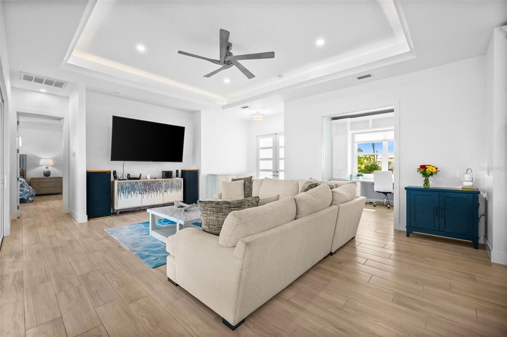 Active With Contract: $1,300,000 (4 beds, 2 baths, 2605 Square Feet)