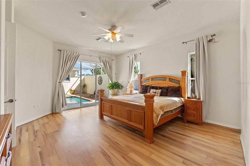 Active With Contract: $499,000 (3 beds, 3 baths, 2385 Square Feet)