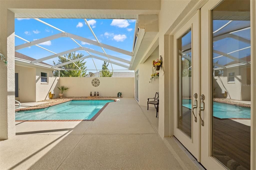 Active With Contract: $499,000 (3 beds, 3 baths, 2385 Square Feet)