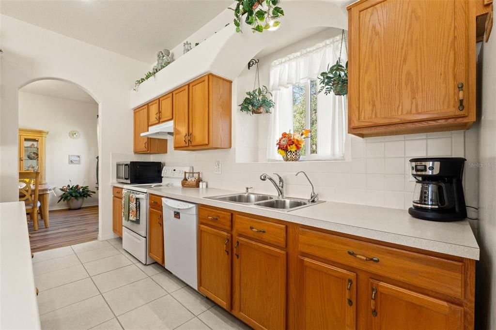 Active With Contract: $499,000 (3 beds, 3 baths, 2385 Square Feet)