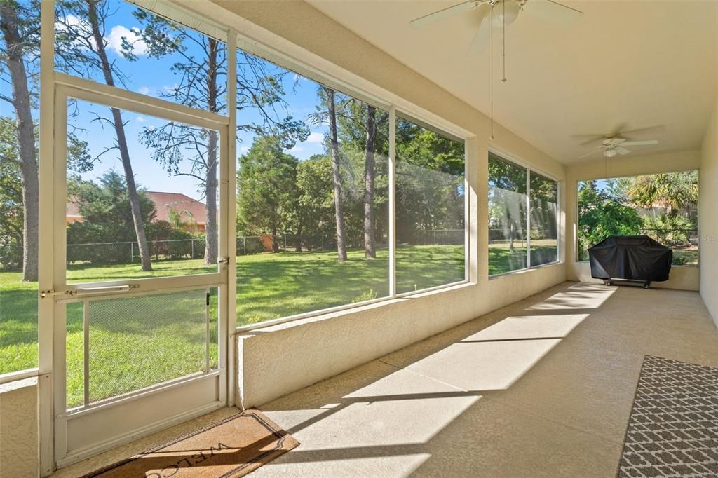 Active With Contract: $499,000 (3 beds, 3 baths, 2385 Square Feet)