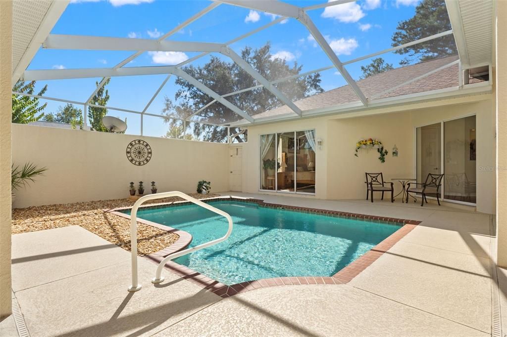 Active With Contract: $499,000 (3 beds, 3 baths, 2385 Square Feet)