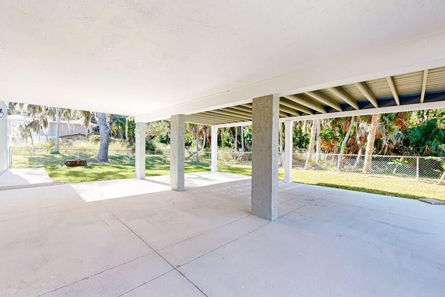 For Rent: $3,000 (3 beds, 2 baths, 1744 Square Feet)