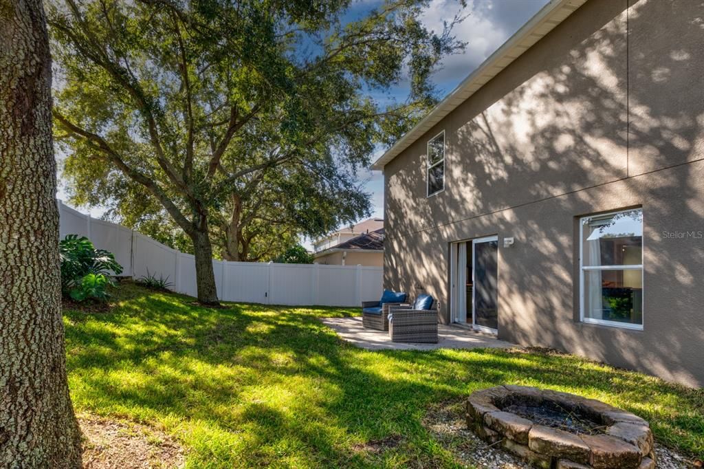 For Sale: $369,900 (4 beds, 2 baths, 2763 Square Feet)