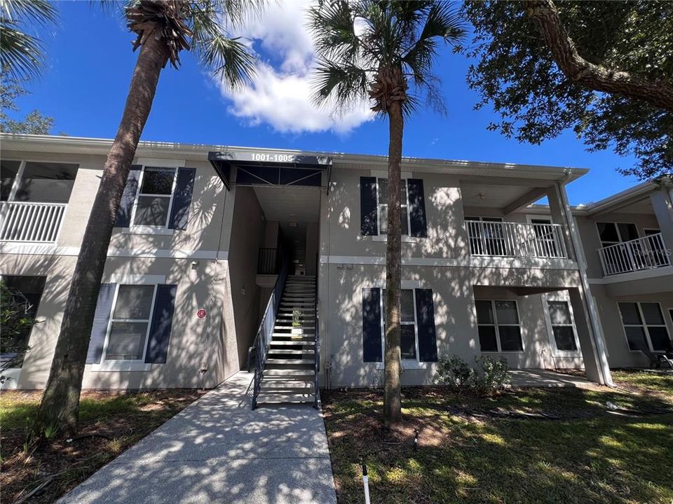 Recently Sold: $159,900 (1 beds, 1 baths, 808 Square Feet)