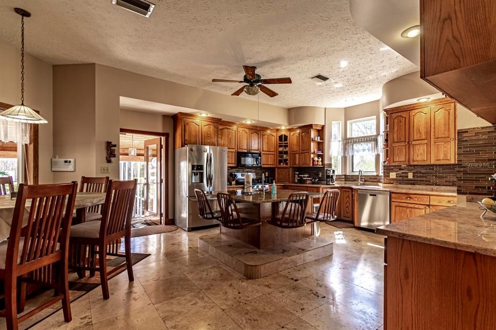 For Sale: $1,300,000 (4 beds, 4 baths, 3127 Square Feet)