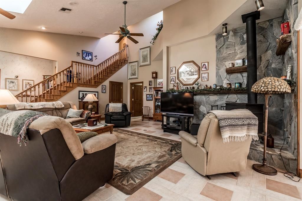 For Sale: $1,300,000 (4 beds, 4 baths, 3127 Square Feet)