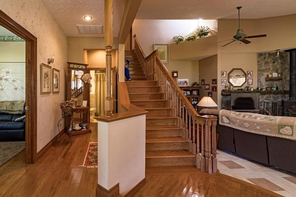 For Sale: $1,300,000 (4 beds, 4 baths, 3127 Square Feet)