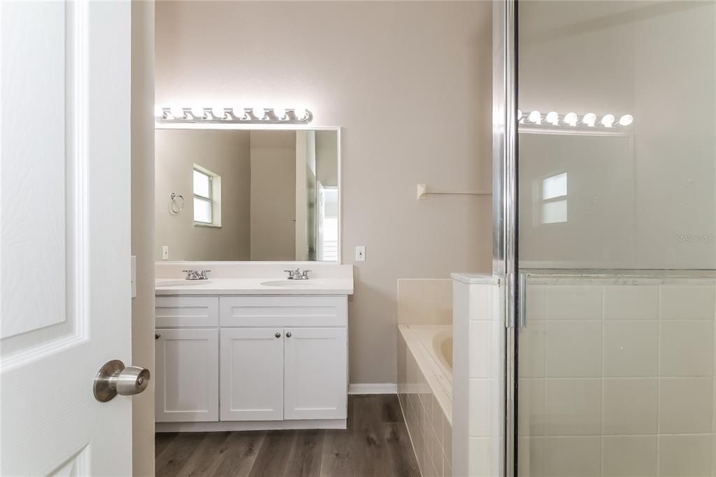 出租: $1,695 (3 贝兹, 2 浴室, 1412 平方英尺)