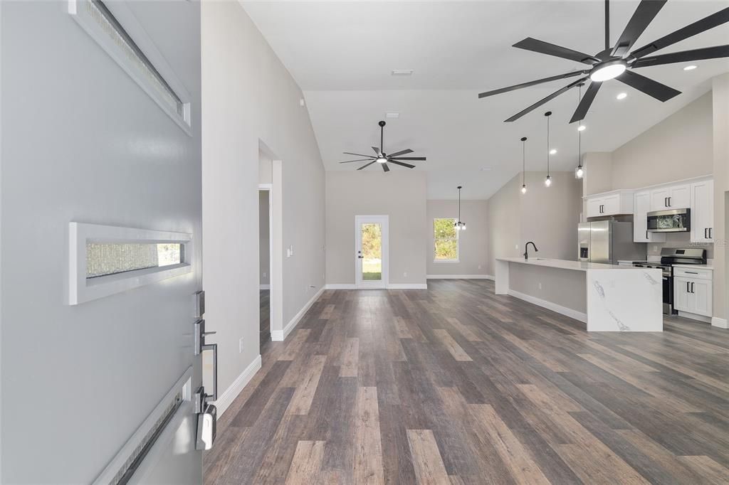 待售: $319,000 (3 贝兹, 2 浴室, 1724 平方英尺)