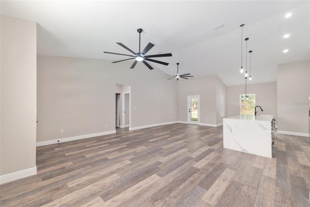 待售: $319,000 (3 贝兹, 2 浴室, 1724 平方英尺)